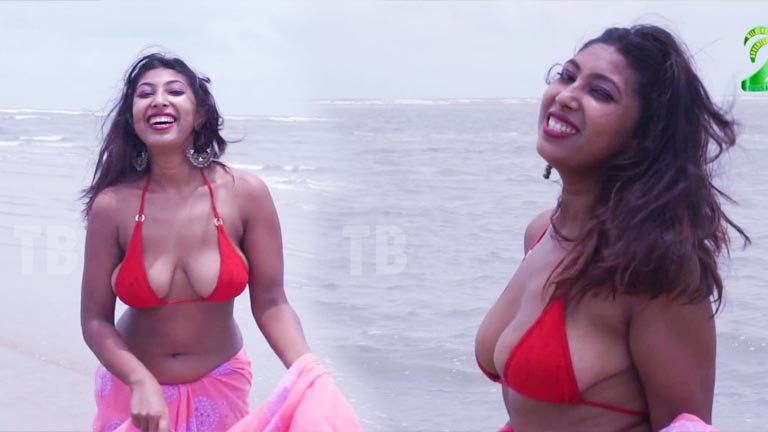 Neelam Saree Lover Sea Beach Share Boobs After A Long Day Hot Back Amazing Body 