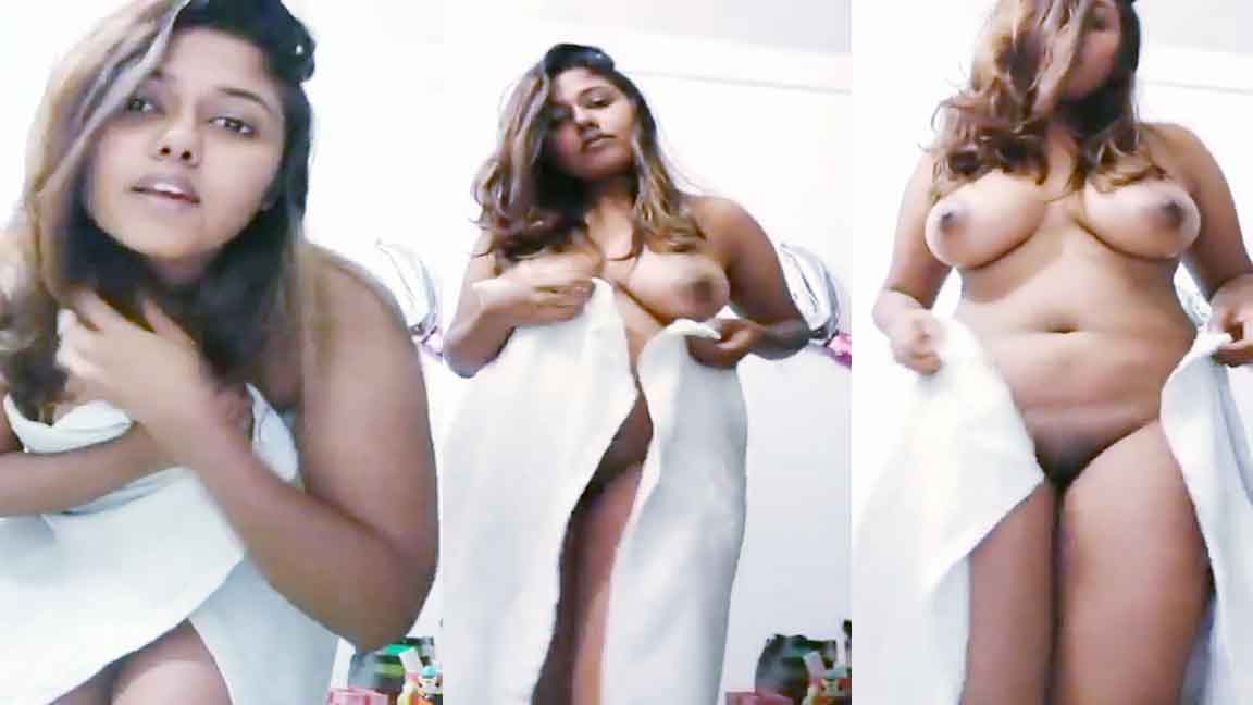 Sania twari Hot Model Braless Live Boobs Show Watch Online